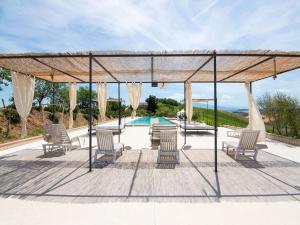 Apartment in Grottammare with Jacuzzi & Garden