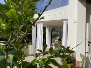 Edri beach house - Villa con piscina