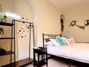 INNit Bloom - Triple Studio