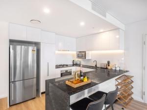 Valley Centre Boutique 1BR Apt Pool n Carpark