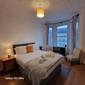 5 Bed Plymouth Home-Free Parking - Close to City Centre