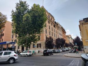 Vals Vatican Wall Apartment