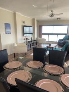 Sea View Serenity on Strand