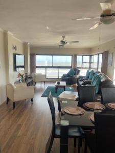 Sea View Serenity on Strand