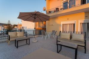 Central Mytilene City-View Apartment for 7