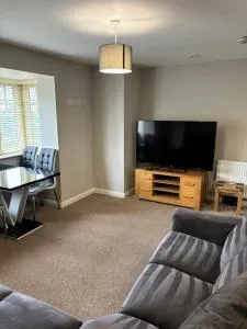 Two Bedrooms Two Bathrooms and Private Parking Rugby - Catthorpe