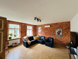 Dom z ogrodem w zaciszu W-wy