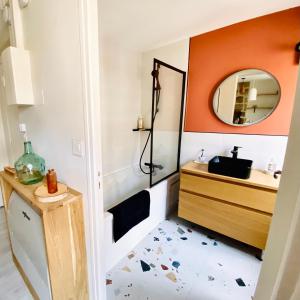 Appartements Maison De Charme - 2 Suites Deluxe - Brive Centre Historique : photos des chambres