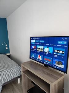 Appart 3 pers piscine parking coeur de ville