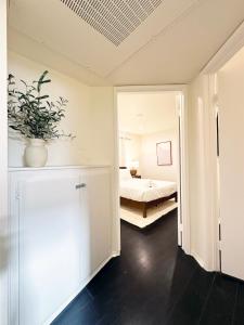 Bohemian Dream- 2BR, Retreat Near Hollywood -BR6