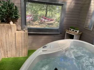 Love spa jacuzzi en amoureux à 30 min de bordeaux - Saugnacq-et-Muret
