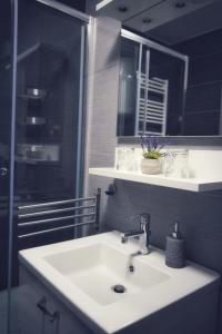 Room Armani