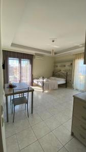 Effies Rooms