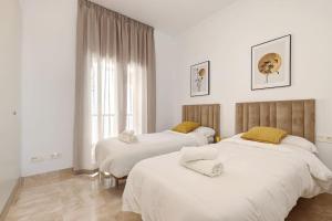 Luxury Family, Beach & Golf Penthouse with Amazing Seaview