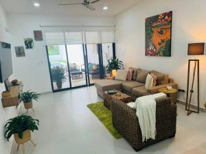 Arenas Jungle House!