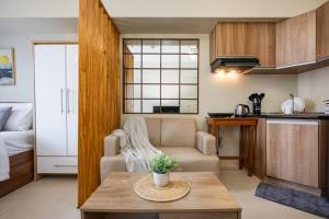 Furnished Studio in Avida Towers Riala, Cebu IT Park with Work Desk, Fast WiFi, Netflix and Pool