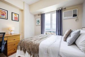 Furnished Studio in Avida Towers Riala, Cebu IT Park with Work Desk, Fast WiFi, Netflix and Pool