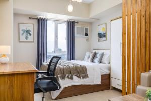 Furnished Studio in Avida Towers Riala, Cebu IT Park with Work Desk, Fast WiFi, Netflix and Pool