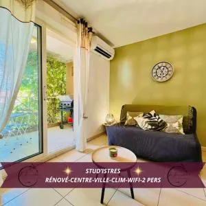 Stud'Istres - Centre-Ville, Parking, rénové, CLIM, Wifi, 2 personnes - Istres