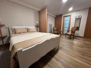 Eido de Bairros - Casa Vinha da Touça - T0