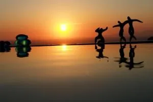 伊亚城堡艺术民宿酒店 - 锡拉夏岛