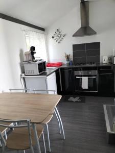 Appartements Studio charmant a Vierville-sur-Mer - 30m² avec jardin : photos des chambres