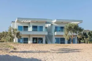 EluDes Seaside Suites - Astris