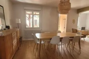 La petite maison rose au centre d'Albi - 阿尔比