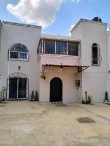 Casa amplia - Frontera