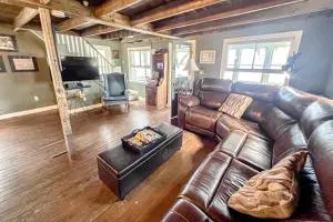 Lakefront Living - Castleton