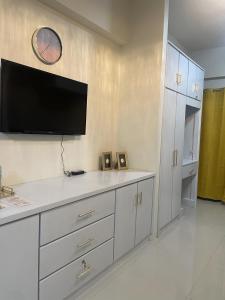 100 West Makati Tower