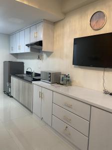 100 West Makati Tower