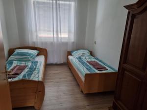 Ferienwohnung 2 mit 3 Schlafzimmer und Garten