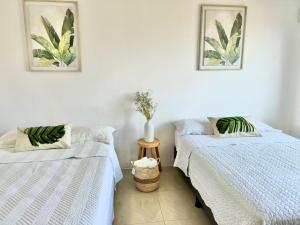 Departamento frente al Wyndham y CC La Quadra