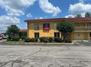 Studio 6 Huntsville, AL University Drive - 亨茨维尔