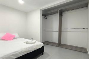 Apartamento 201 amplio Cerca Héroes