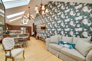 Elegant Oceanfront Maine Estate with Gazebo