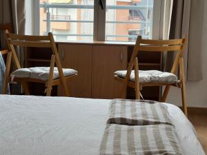 Cozy, family-friendly 2 bed apt with parking