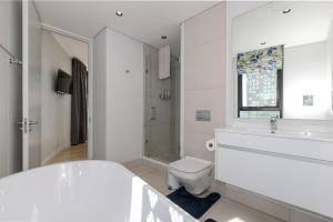 The Executive Apartment in Ellipse Waterfall City