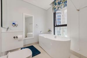 The Executive Apartment in Ellipse Waterfall City