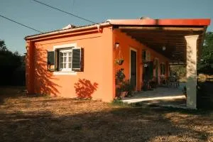 Village House In The Valley - Kouramaditika