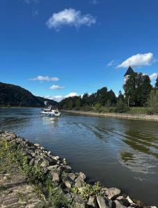 Wunderschöne Wohnung am Rhein nähe Koblenz