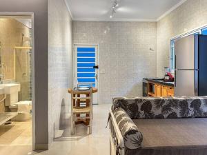 Maraka 11 50m da Praia 1 Suite AC Cozinha Privativa Piscina