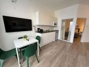 Villas at Auxilio Mutuo 102 - Leprocomio