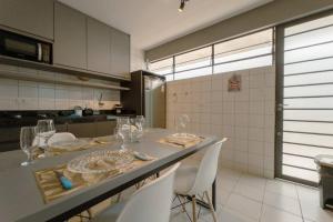 Apartamento Zona 7 UEM Wi-Fi Smart 4P LP15