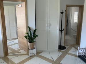 Elegant, peacefull studio apartment - 3-Sterne-Hotels in Ljubljana
