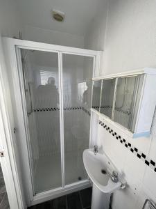 Captivating 2-Bed chalet