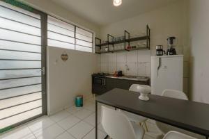 Apto Econômico Zona 7 - 4 Pessoas - AL15