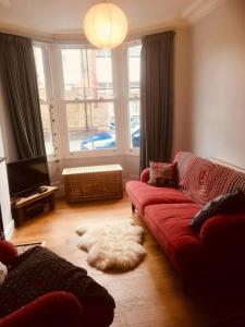 Cosy Roath home near the park