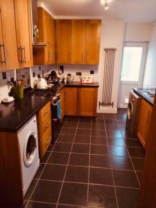 Cosy Roath home near the park